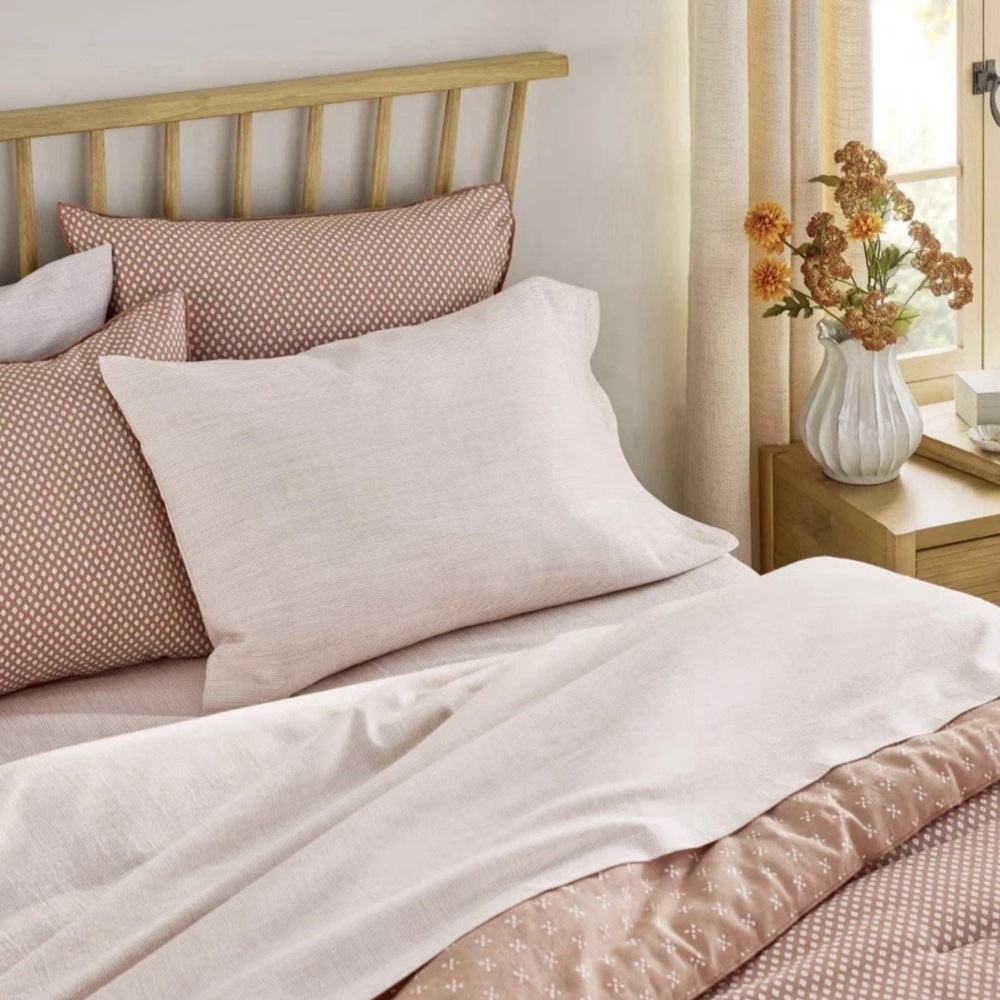 Hearth & Hand Magnolia 4pc QUEEN MicroStripe Sheet Set Rust BRAND NEW